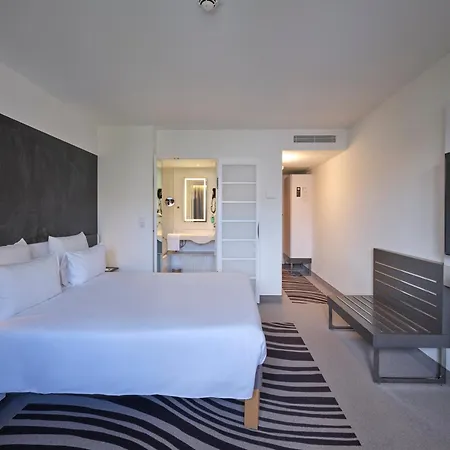 Novotel Hotel 4*