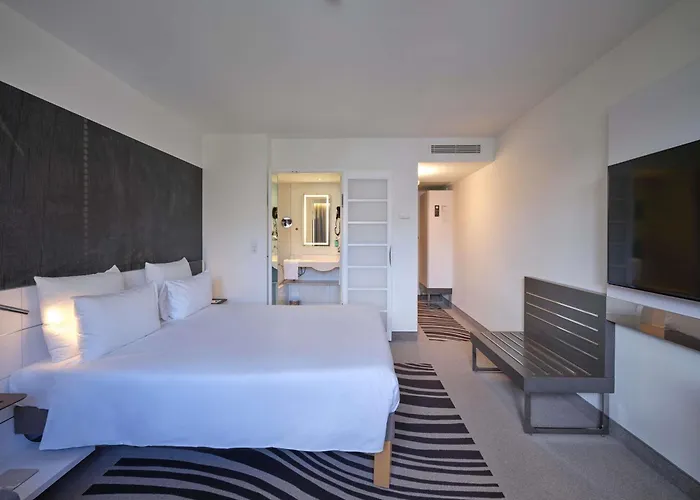 Novotel