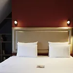 노보텔 시티 호텔 4*