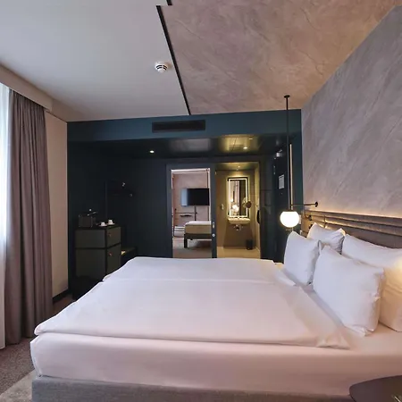 Novotel 4*