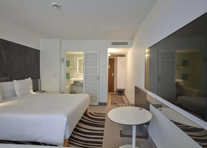 Novotel 4*